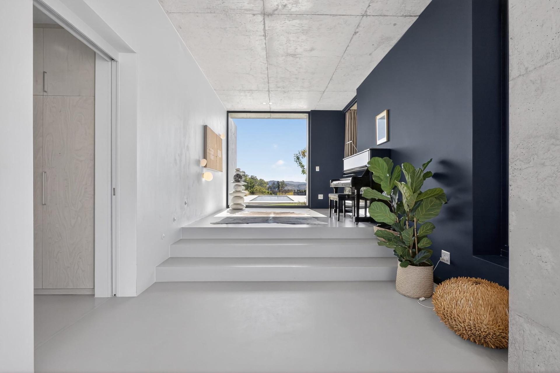 Contemporary Country Luxury — photograph 2