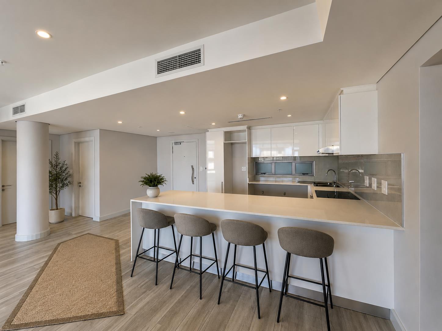 Luxury Coastal Apartment Living — photograph 2