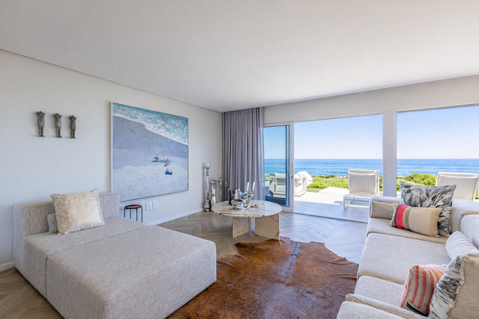 Front-Row Elegance with Iconic Sea Views — photograph 3