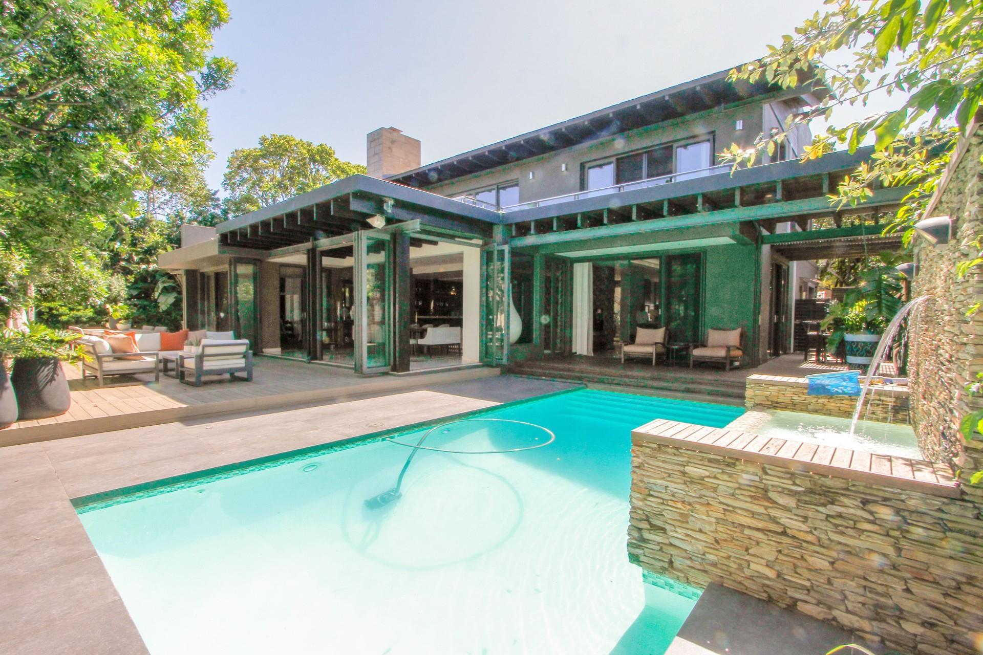 Luxury Living in the Heart of Hawaan Forest Estate