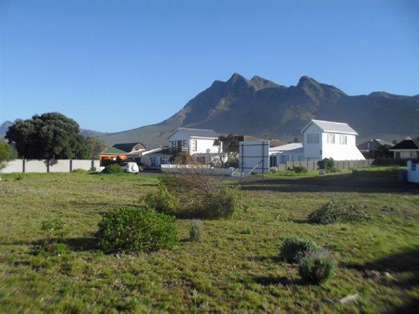 17 Bedroom House For Sale in Kleinmond Central — photograph 5