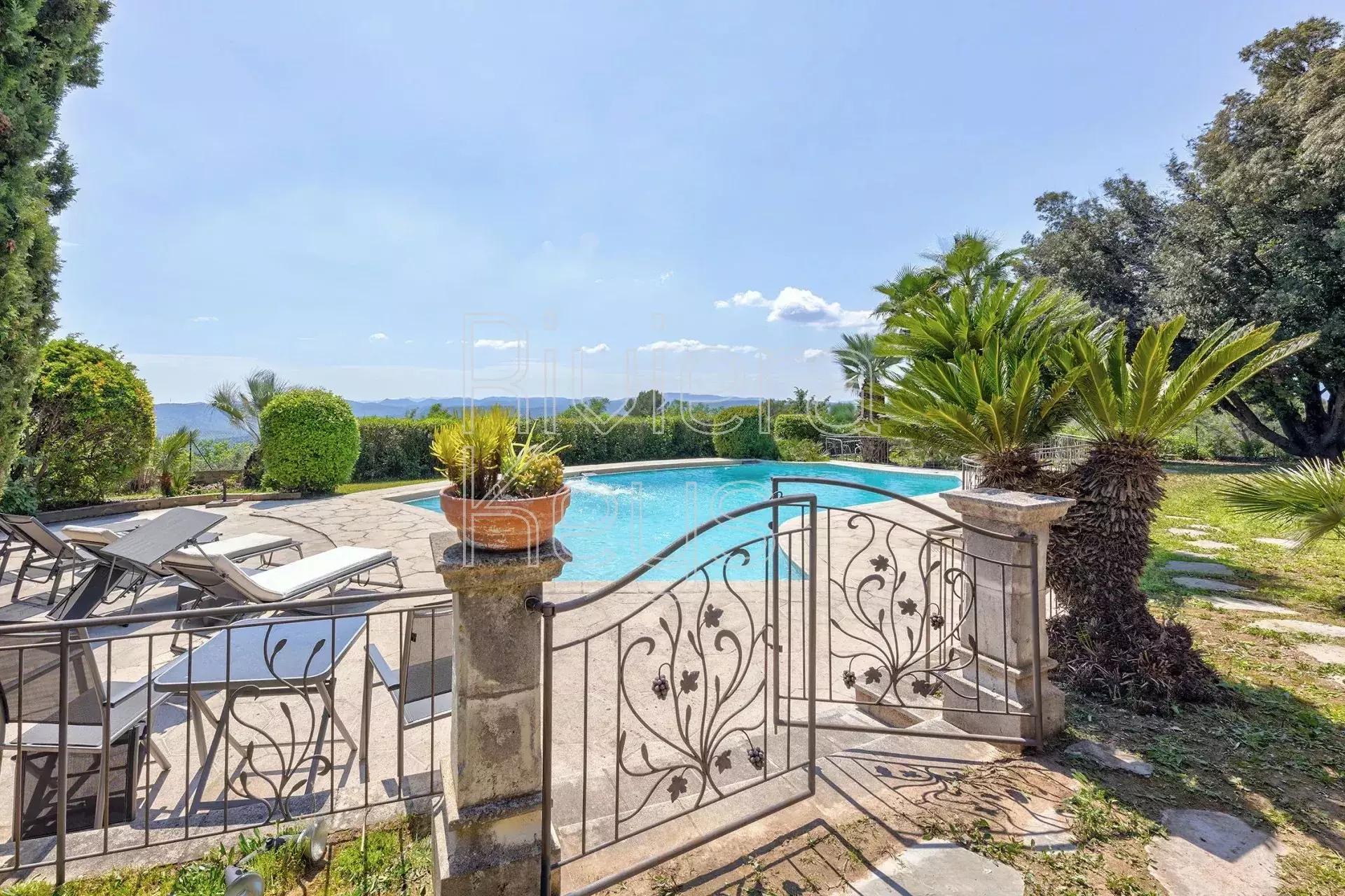 House Montauroux — photograph 5