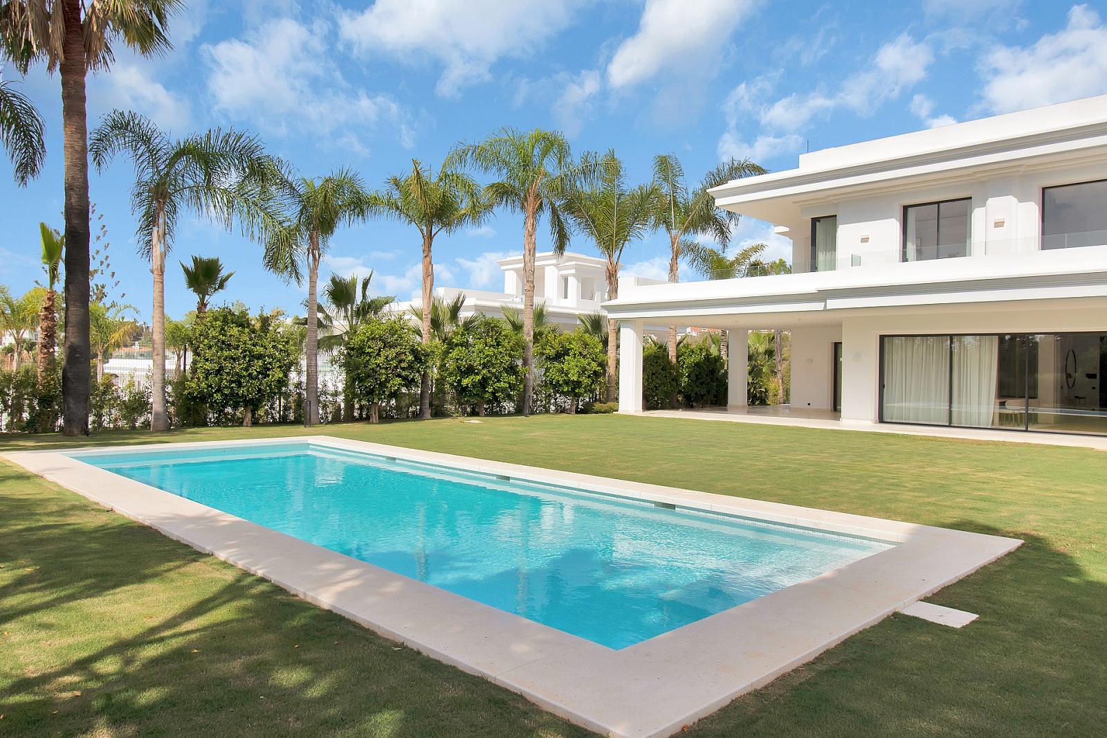 Apartments in Golden Mile, Marbella (AGP-00460) — photograph 4