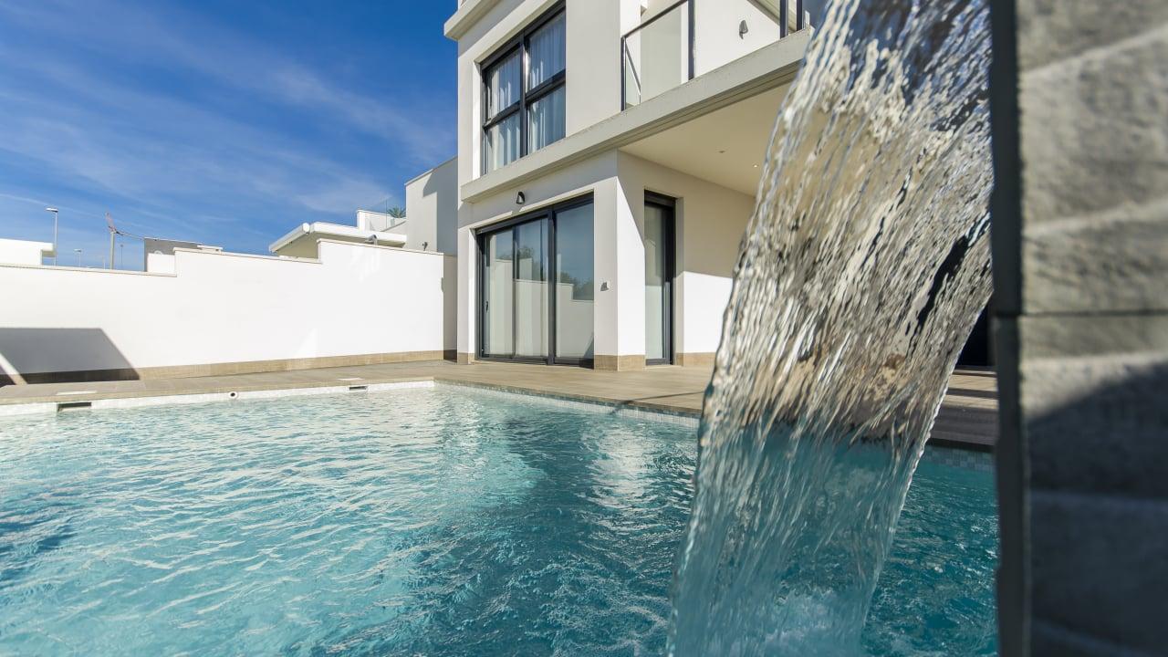 Apartments in Ciudad de las Comunicaciones, San Miguel de Salinas (ALC-00153) — photograph 5