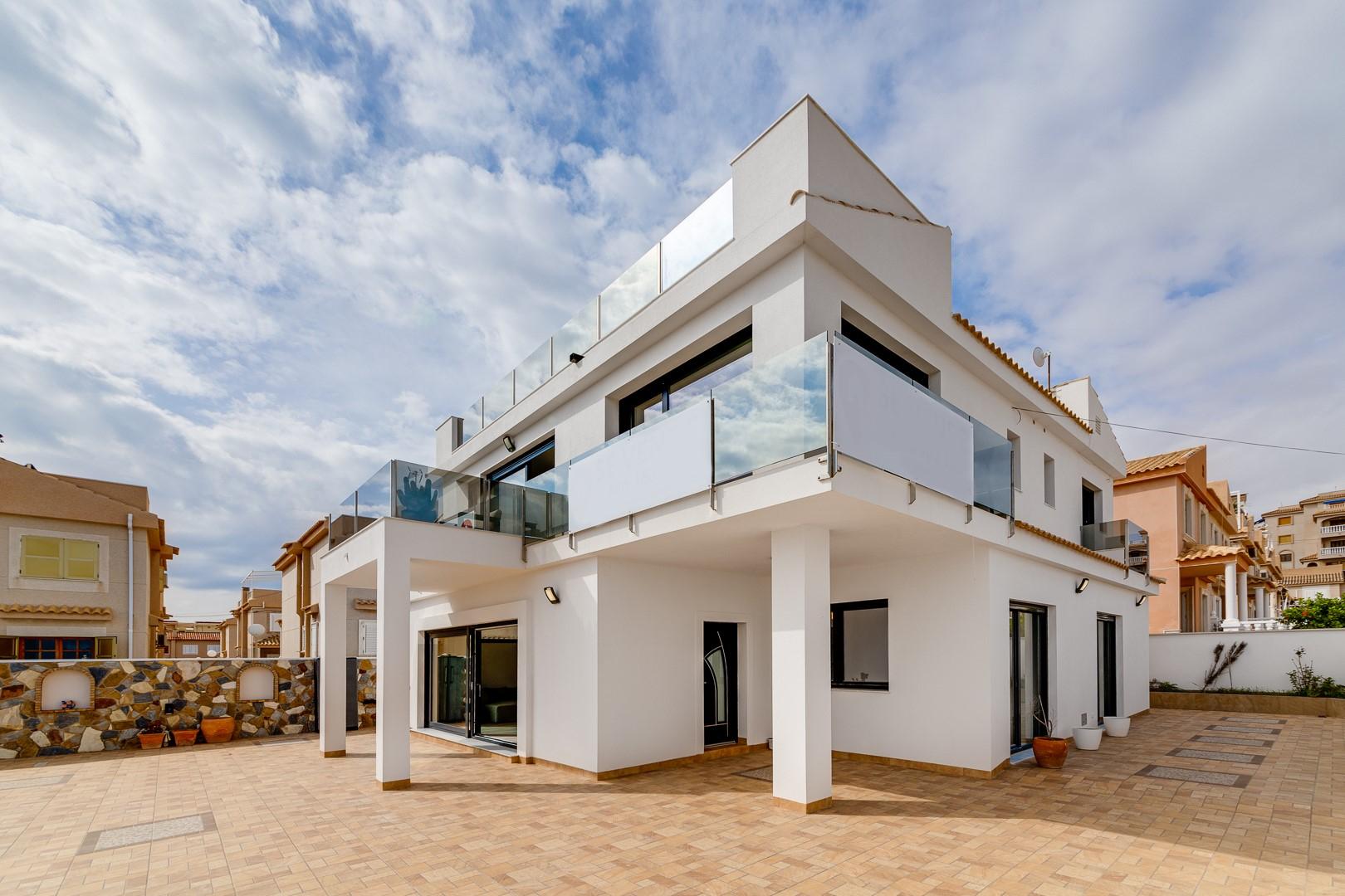 Apartments in Cala del Moro, Torrevieja (ALC-00768) — photograph 4