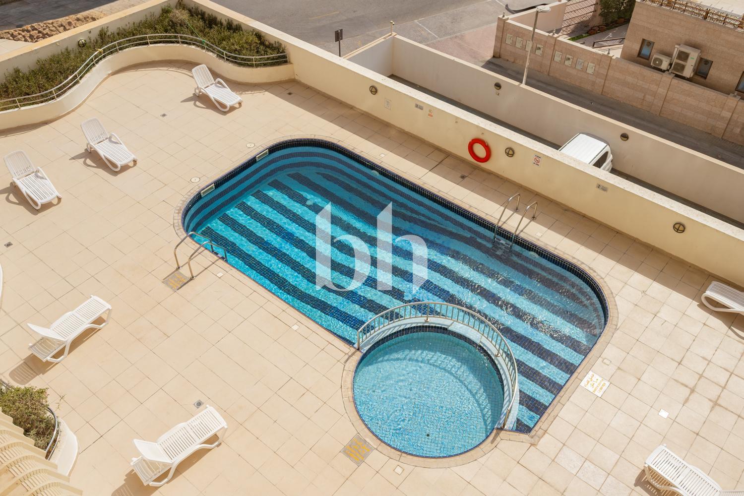 Dana Tower — photograph 2
